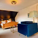 Askania 1927 Otel