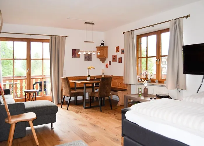 Askania 1927 Hotel 3*