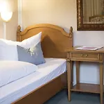 Askania 1927 Hotel 3*