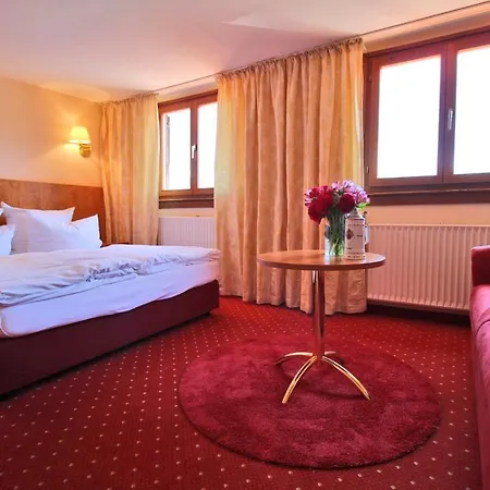 Land-gut-hotel Askania Hotel 3*