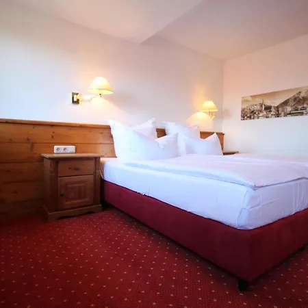 Land-gut-hotel Askania Hotel 3*