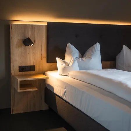 Otel Askania 1927 3*
